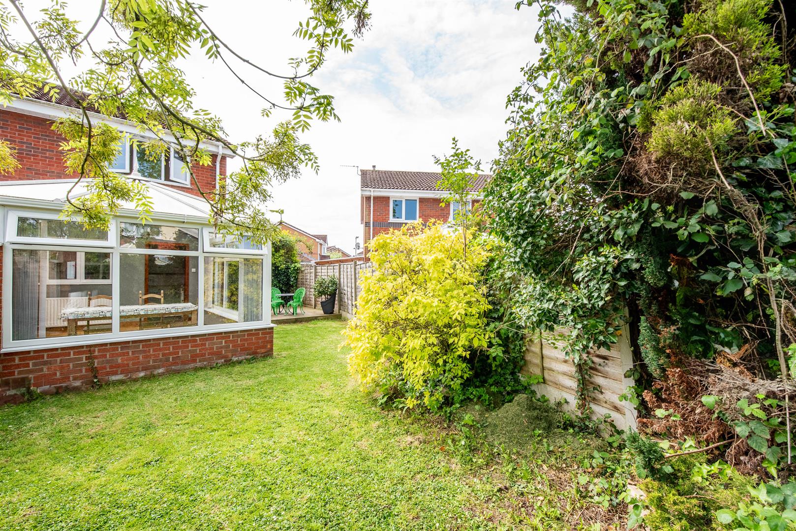 2 bed property in Aspendale Close, Preston